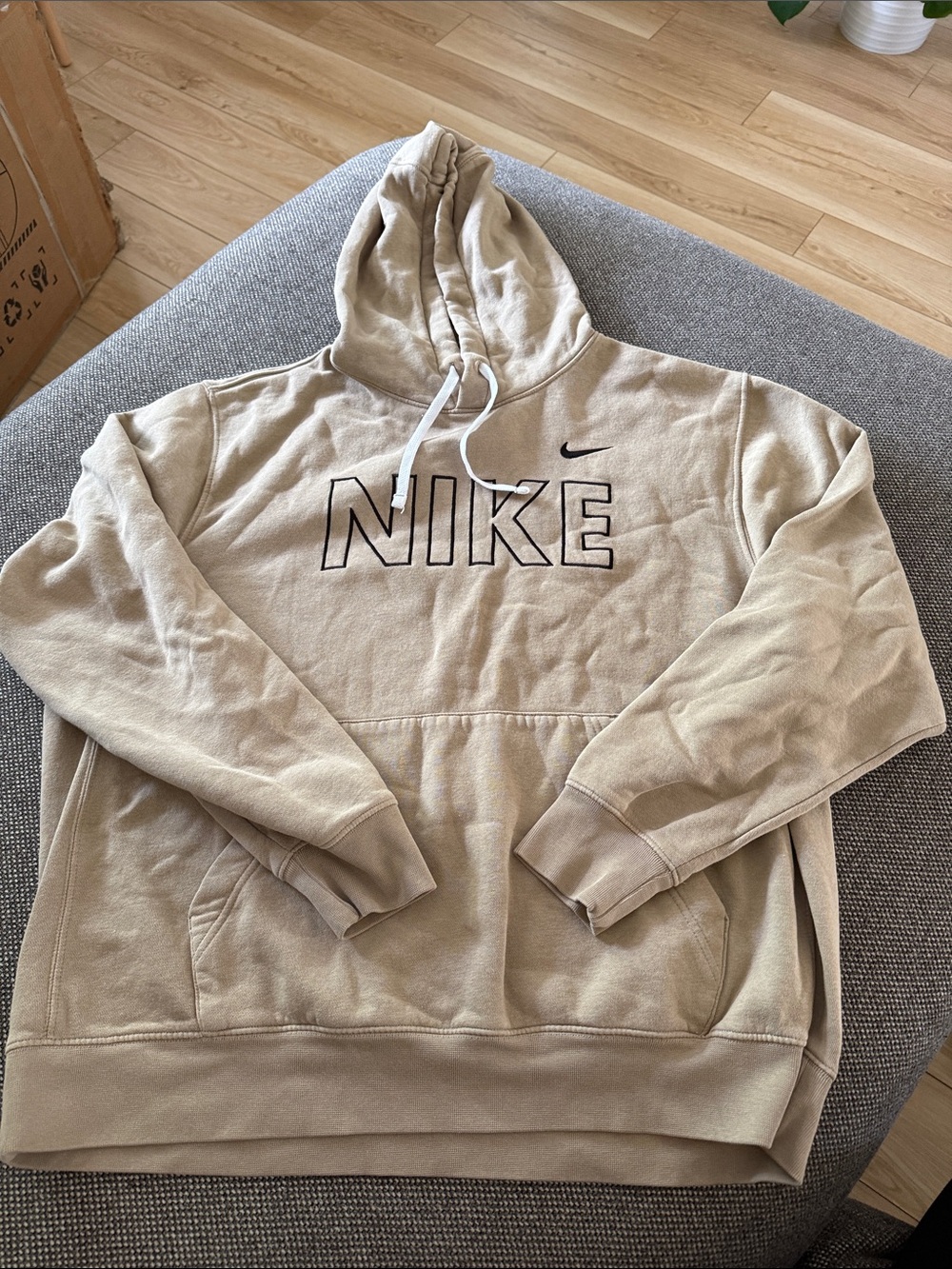 Nike Men’s Tan Logo Hoodie – Beige/Tan Pullover
